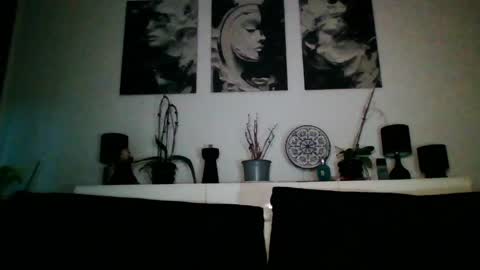 Snapshot of akiramihaela chatting on 05-25-26, 06:03 MIHAELA online show from 05-25-26, 06:03
