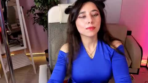 help me reach 25 thumbs up online show from 10-13-25, 04:07