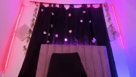 Snapshot of akirastone_ chatting on 09-24-25, 12:19 akirastone_ online show from 09-24-25, 12:19