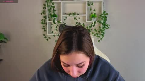 Snapshot of al1ice_moures chatting on 11-13-25, 01:15 Al1ice online show from 11-13-25, 01:15