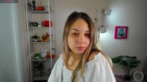 Snapshot of al1ice_moures chatting on 11-22-25, 12:53 Al1ice online show from 11-22-25, 12:53