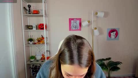 Snapshot of al1ice_moures chatting on 11-24-25, 01:05 Al1ice online show from 11-24-25, 01:05