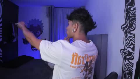 Snapshot of ala_ha_ chatting on 01-15-26, 02:05 Ander uwu online show from 01-15-26, 02:05