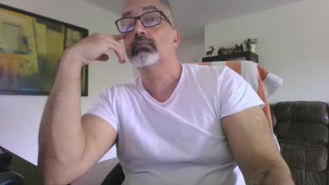Snapshot of aladdin31673 chatting on 05-24-26, 08:14 aladdin31673 online show from 05-24-26, 08:14
