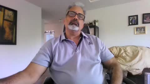 Snapshot of aladdin31673 chatting on 07-07-26, 06:34 aladdin31673 online show from 07-07-26, 06:34