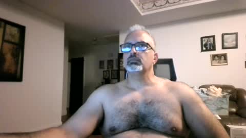 Snapshot of aladdin31673 chatting on 07-20-26, 02:15 aladdin31673 online show from 07-20-26, 02:15