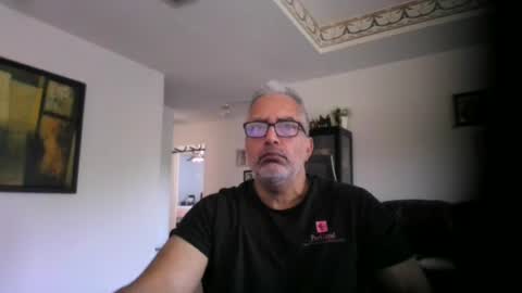 Snapshot of aladdin31673 chatting on 08-01-26, 02:05 aladdin31673 online show from 08-01-26, 02:05