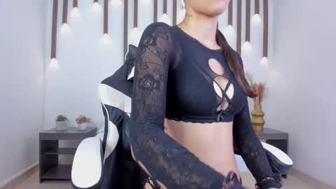 Snapshot of alaia_bridge chatting on 10-29-25, 12:29 A L A I A online show from 10-29-25, 12:29