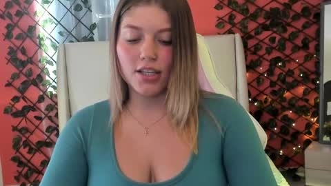 Alaia online show from 04-17-26, 08:34