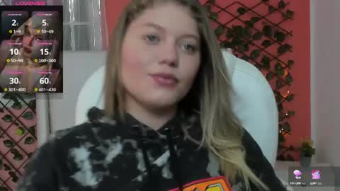Snapshot of alaia_greyy chatting on 07-02-26, 12:44 Alaia online show from 07-02-26, 12:44