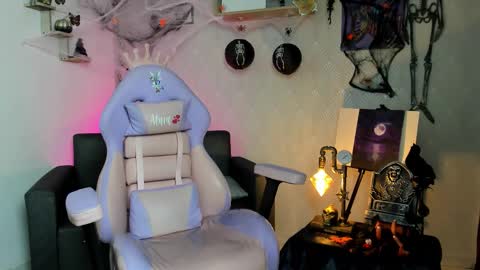 Alaia online show from 10-11-25, 12:47