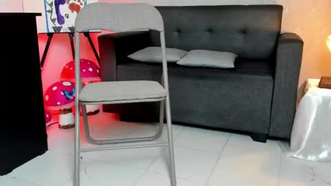 Snapshot of alaia_love77 chatting on 06-27-26, 04:34 Alaia online show from 06-27-26, 04:34