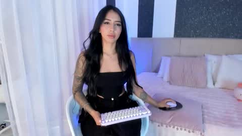 Snapshot of alaia_manson chatting on 02-13-26, 07:43 Alaia online show from 02-13-26, 07:43