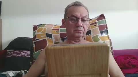 Snapshot of alain5159 chatting on 06-19-26, 01:26 alain5159 online show from 06-19-26, 01:26