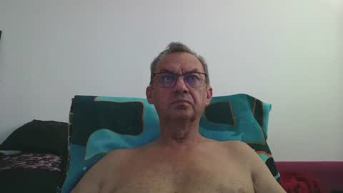 Snapshot of alain5159 chatting on 06-29-26, 02:17 alain5159 online show from 06-29-26, 02:17