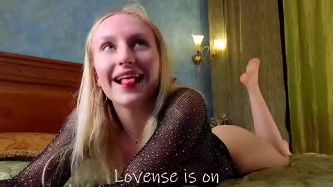 Snapshot of alainejomes chatting on 04-25-26, 02:14 VETTA online show from 04-25-26, 02:14