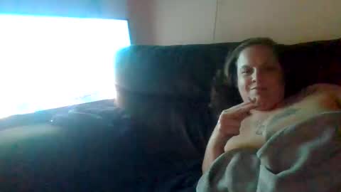 Snapshot of alains11 chatting on 12-17-25, 10:43 Alain S online show from 12-17-25, 10:43