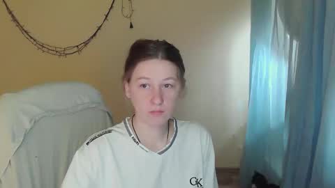 Snapshot of alalaska_ana chatting on 05-03-26, 05:35 Anna online show from 05-03-26, 05:35