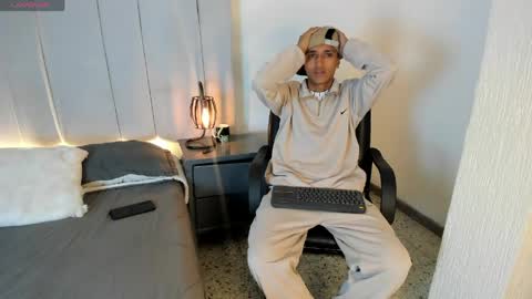 Snapshot of alan_colthon chatting on 04-16-26, 02:56 alan_colthon online show from 04-16-26, 02:56