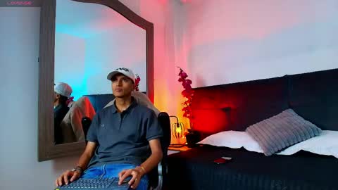 Snapshot of alan_colthon chatting on 04-17-26, 02:25 alan_colthon online show from 04-17-26, 02:25