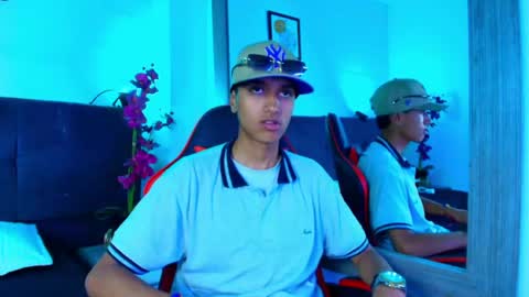 Snapshot of alan_colthon chatting on 05-12-26, 03:36 alan_colthon online show from 05-12-26, 03:36
