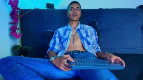 Snapshot of alan_colthon chatting on 05-16-26, 10:36 alan_colthon online show from 05-16-26, 10:36