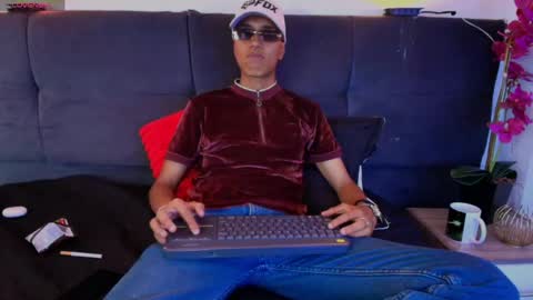 Snapshot of alan_colthon chatting on 05-21-26, 03:46 alan_colthon online show from 05-21-26, 03:46