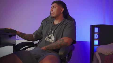 Alan online show from 11-19-25, 05:40