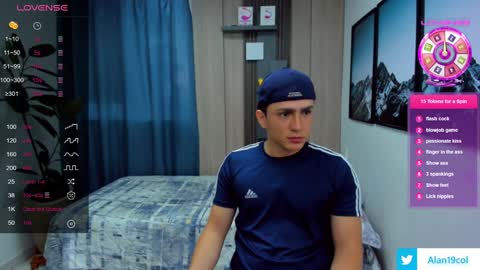 Snapshot of alan_nd_kevin chatting on 01-22-25, 11:34 Alan Kevin can we reach 100 thumbs up please guys online show from 01-22-25, 11:34