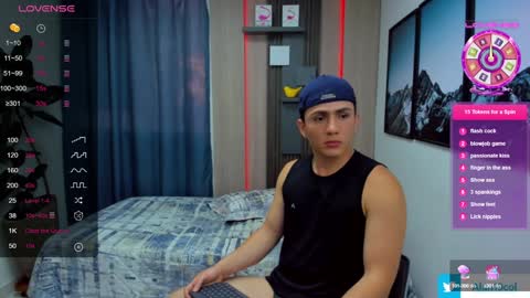 Snapshot of alan_nd_kevin chatting on 01-25-25, 10:28 Alan Kevin can we reach 100 thumbs up please guys online show from 01-25-25, 10:28