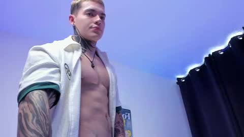 Alan online show from 03-11-25, 03:56