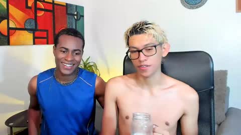 Alan and Criss - WE JUST FRIENDS WITH BENEFITS BOTH VERS online show from 01-10-25, 12:27