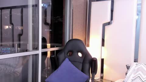 Snapshot of alan_vidal chatting on 12-23-24, 11:39 Alan Vidal online show from 12-23-24, 11:39