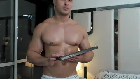 Snapshot of alan_vidal chatting on 02-07-25, 02:40 Alan Vidal online show from 02-07-25, 02:40