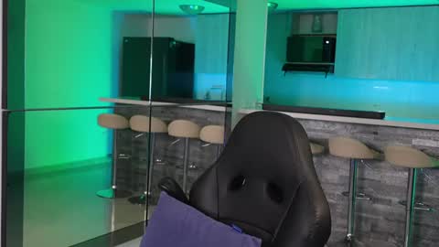 Snapshot of alan_vidal chatting on 09-30-25, 12:59 Alan Vidal online show from 09-30-25, 12:59