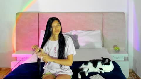             online show from 01-07-25, 05:22