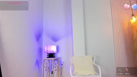 Snapshot of alana__rossetti chatting on 06-22-26, 11:51 Alana online show from 06-22-26, 11:51
