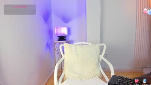 Snapshot of alana__rossetti chatting on 06-23-26, 12:14 Alana online show from 06-23-26, 12:14
