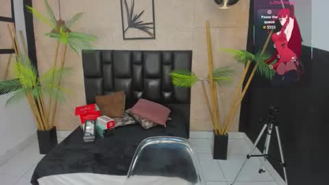 Snapshot of alana_bonny chatting on 09-19-25, 03:56 Alana online show from 09-19-25, 03:56