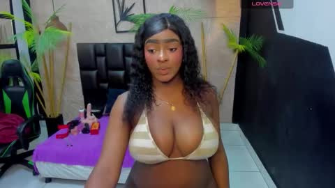 Snapshot of alana_bonny chatting on 02-18-26, 08:43 Alana online show from 02-18-26, 08:43