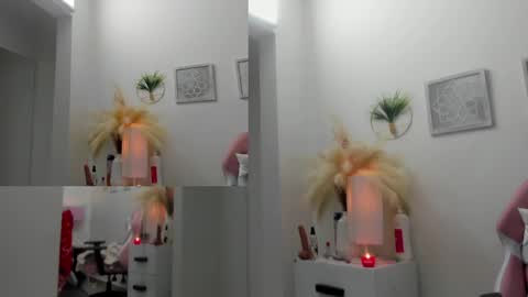 Alana  online show from 12-19-24, 03:40