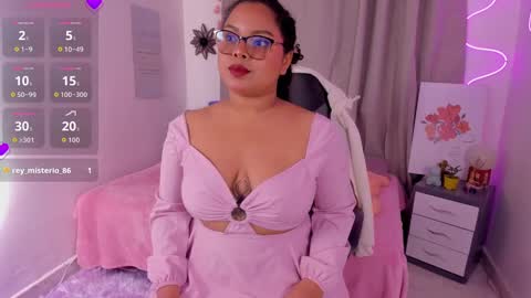 Alana Gmez  online show from 11-13-25, 05:12