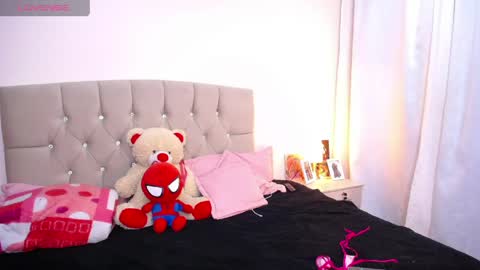 alanaa sofia online show from 06-08-26, 12:03