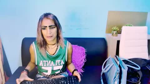 alanadelray online show from 12-03-24, 06:48