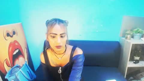 alanadelray online show from 01-16-25, 07:38