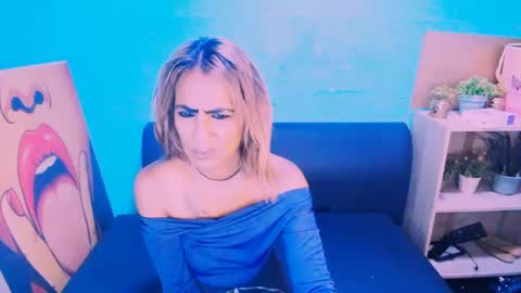 alanadelray online show from 01-31-25, 07:07