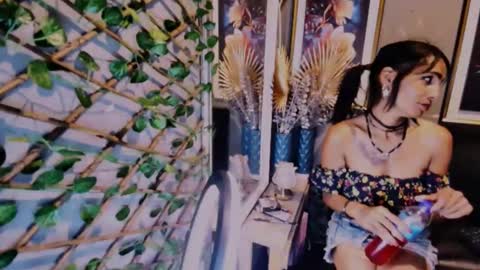 alanadelray online show from 10-24-25, 08:00