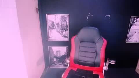 alanadelray online show from 11-20-25, 07:41