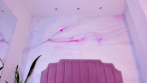 Alana Kim online show from 10-13-25, 11:21