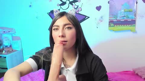 Snapshot of alanalois_ chatting on 09-17-25, 04:47 ALANA Please follow me online show from 09-17-25, 04:47